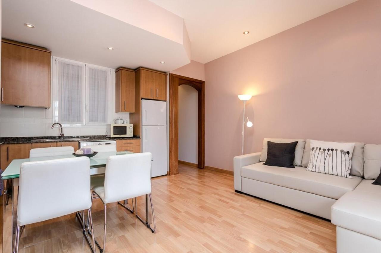Fantastic 2 Bedroom 5 Minutes By Car From Plaza Catalunya Barcelona Ngoại thất bức ảnh