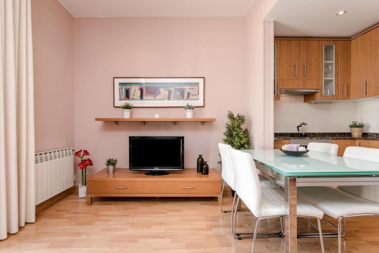 Fantastic 2 Bedroom 5 Minutes By Car From Plaza Catalunya Barcelona Ngoại thất bức ảnh