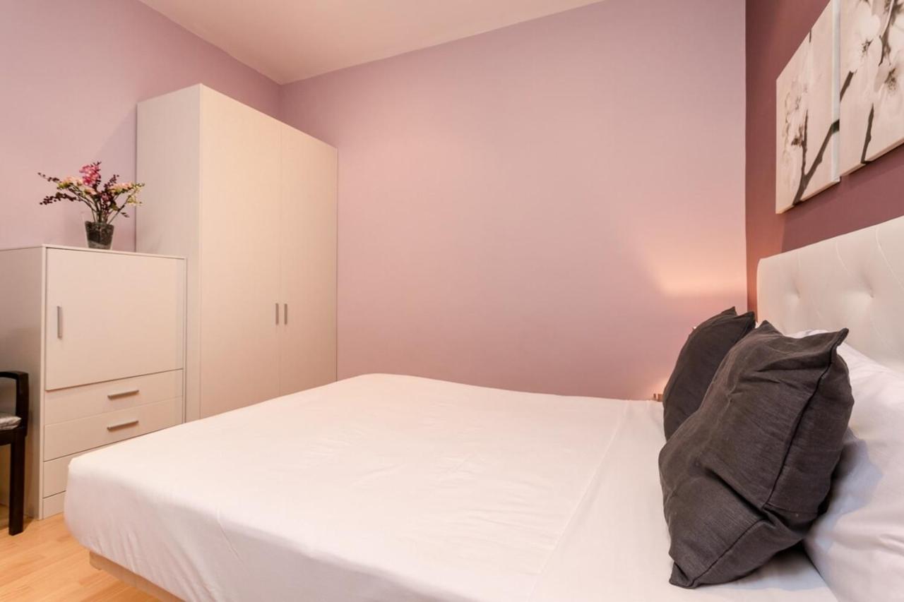 Fantastic 2 Bedroom 5 Minutes By Car From Plaza Catalunya Barcelona Ngoại thất bức ảnh