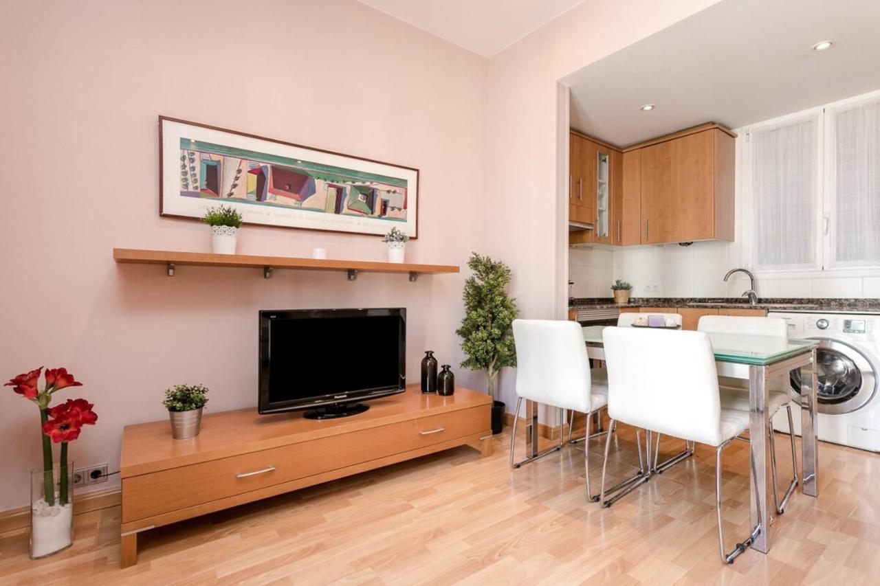 Fantastic 2 Bedroom 5 Minutes By Car From Plaza Catalunya Barcelona Ngoại thất bức ảnh